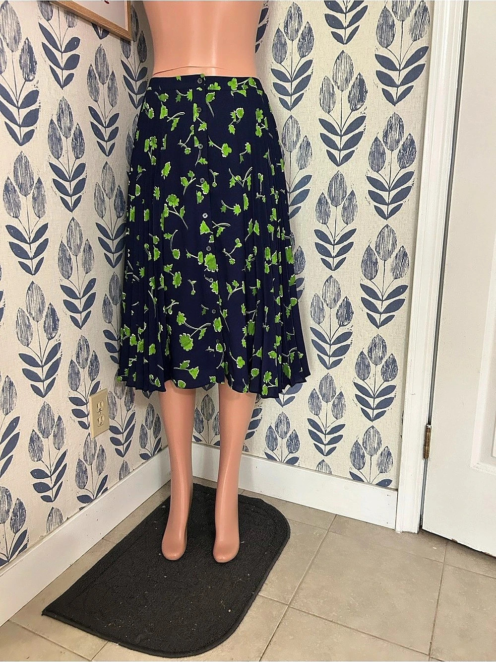 Banana Republic Floral Button-Front Midi Skirt in Blue & Green Size XS